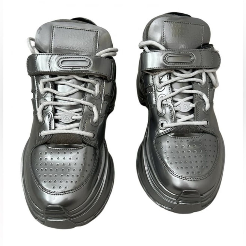 New silver shiny Maison Margiela platform sneakers! EU 38, fits small US 8 / 7.5